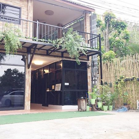 Bambusa Nakhon Ratchasima Bagian luar foto